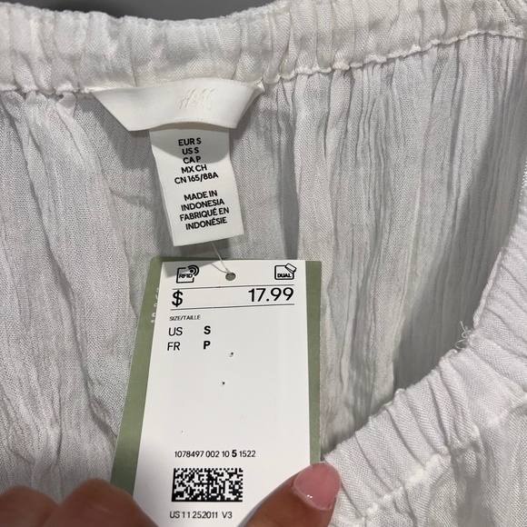 H&M‎ crop top - Picture 2 of 3